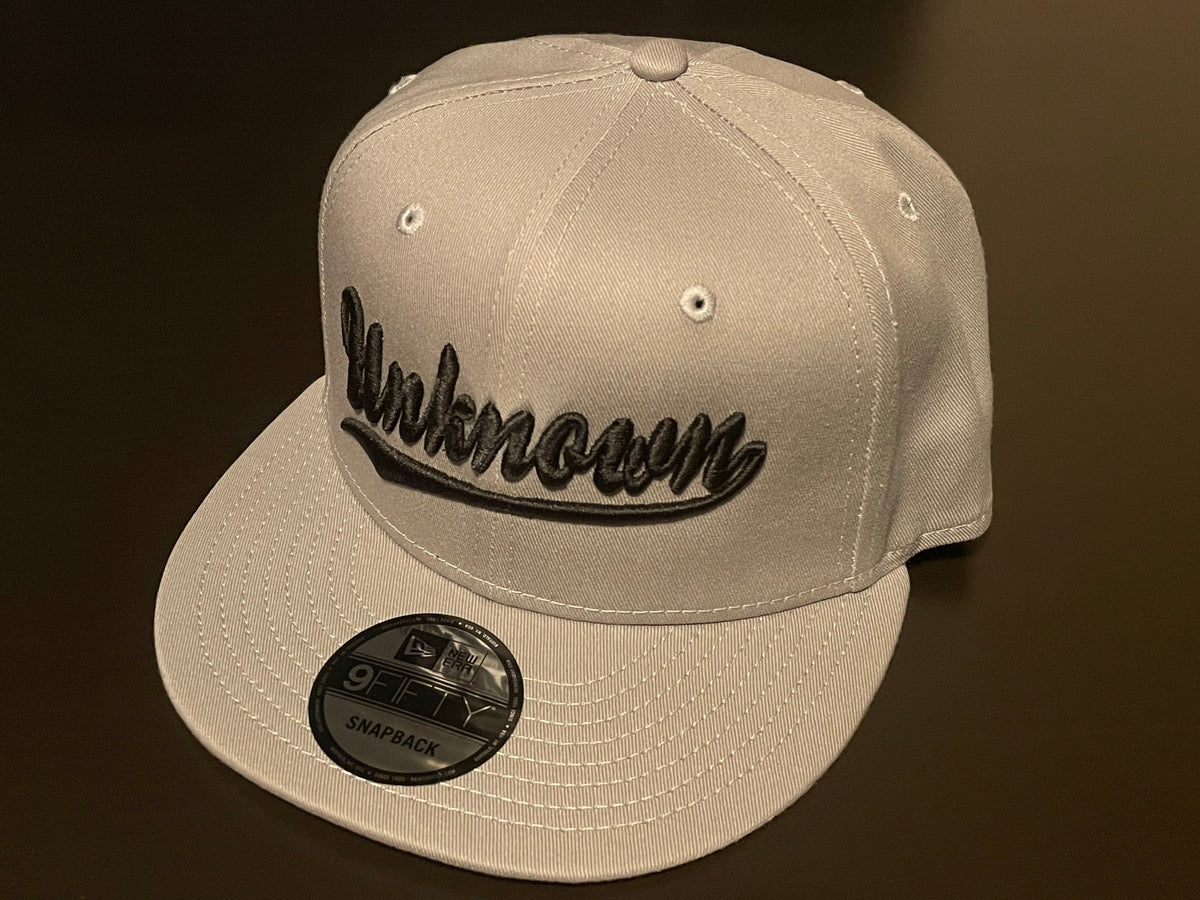 UNKNOWN INDUSTRIES NEW ERA HAT Gray